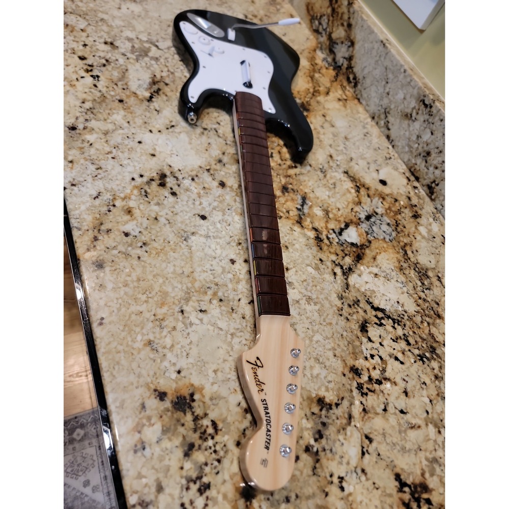 Rock Band Fender Stratocaster Wireless Guitar NWGTS2 Black White No Dongle